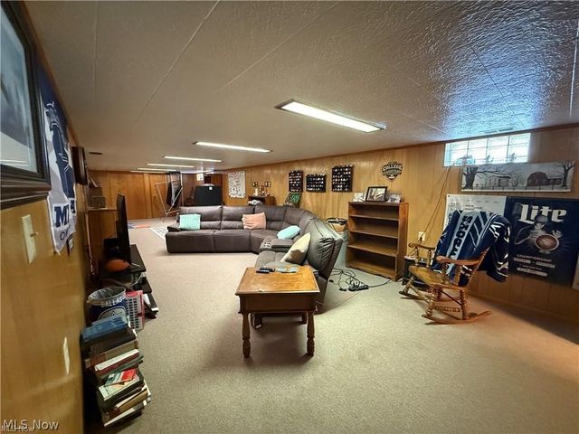 5981 Northview Drive, Seven Hills, OH 44131