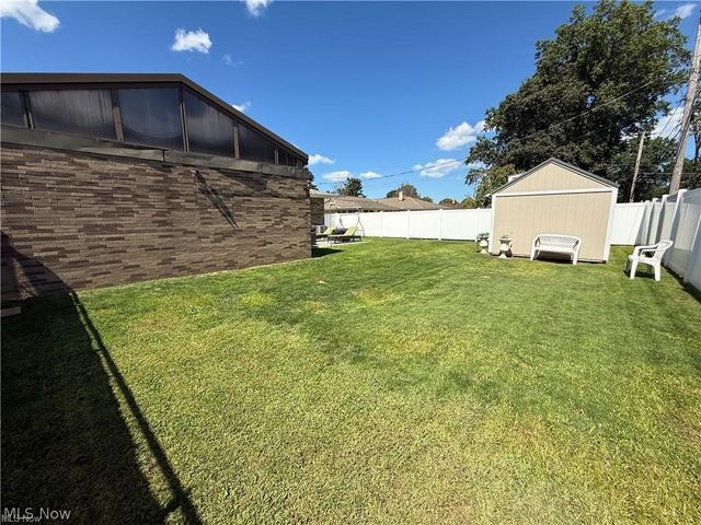 5981 Northview Drive, Seven Hills, OH 44131