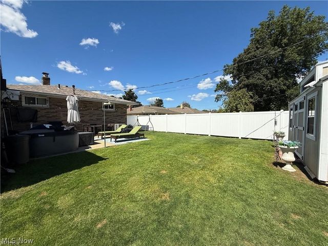 5981 Northview Drive, Seven Hills, OH 44131