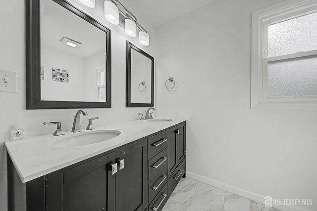 41 Montclair Avenue, Edison, NJ 08820