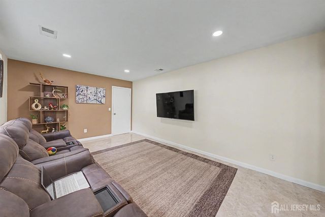 41 Montclair Avenue, Edison, NJ 08820