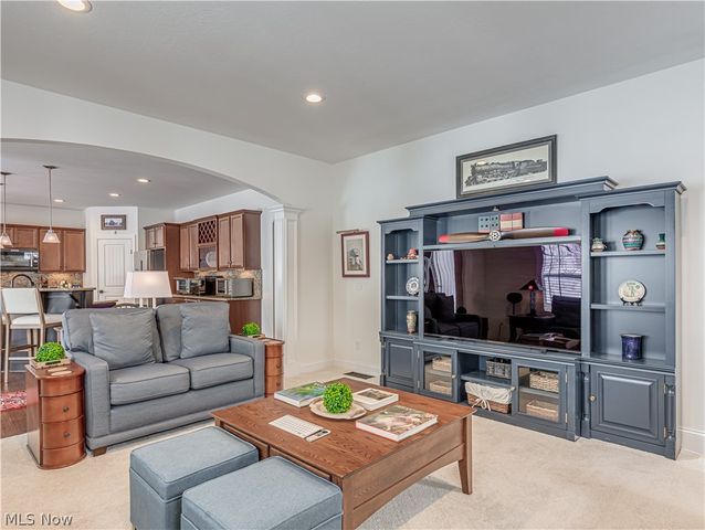 971 Montford Circle, Uniontown, OH 44685