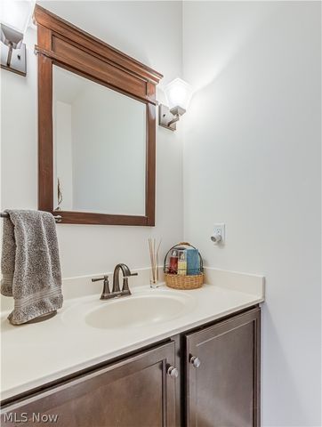 971 Montford Circle, Uniontown, OH 44685