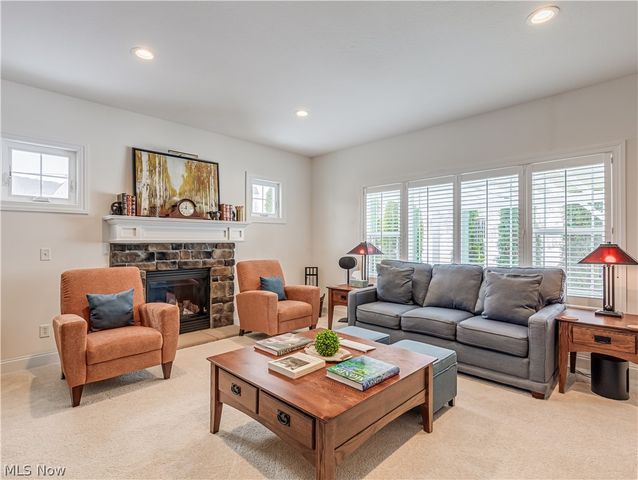 971 Montford Circle, Uniontown, OH 44685