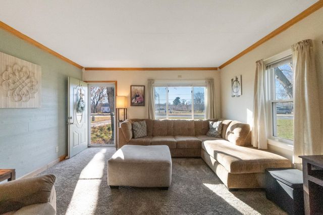 4265 Lafayette Road, Evansdale, IA 50707