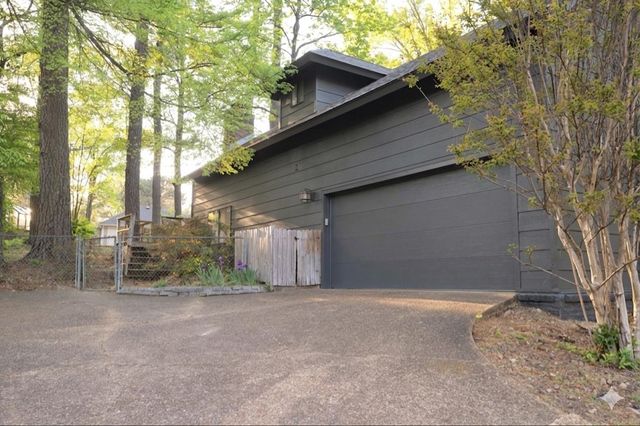 2193 WOODRUFF DR, Germantown, TN 38138