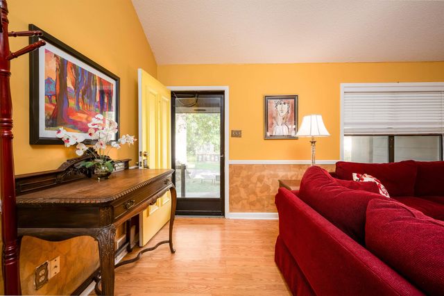 2193 WOODRUFF DR, Germantown, TN 38138