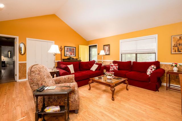 2193 WOODRUFF DR, Germantown, TN 38138