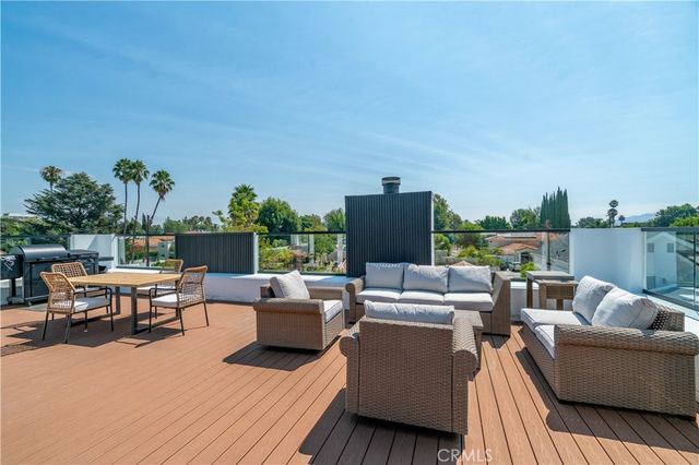 13838 Milbank Street, Sherman Oaks, CA 91423