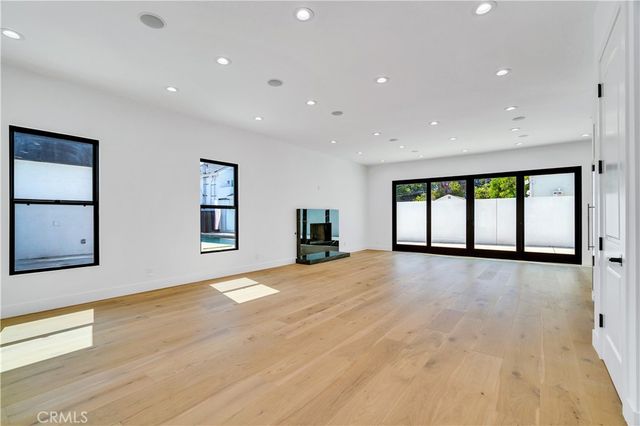 13838 Milbank Street, Sherman Oaks, CA 91423