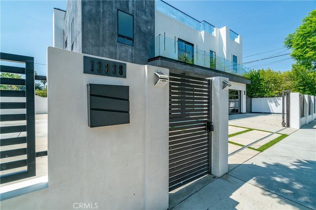 13838 Milbank Street, Sherman Oaks, CA 91423