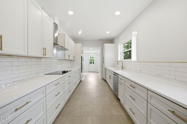611 W Pearsall Street, Dunn, NC 28334