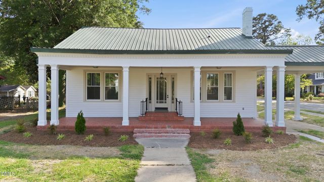 611 W Pearsall Street, Dunn, NC 28334