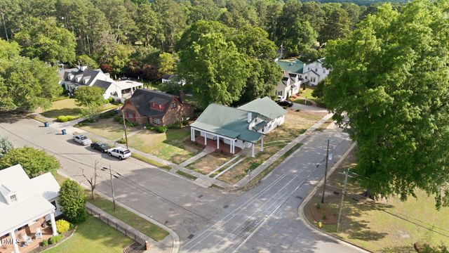 611 W Pearsall Street, Dunn, NC 28334