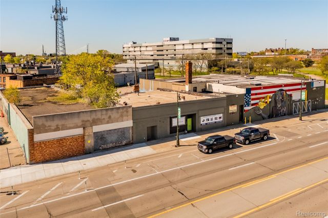 2647 Michigan Avenue, Detroit, MI 48216