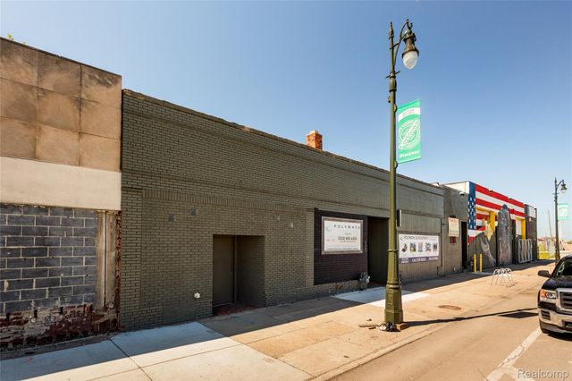 2647 Michigan Avenue, Detroit, MI 48216
