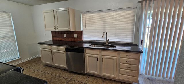 1900 Apple Valley Road, Plano, TX 75023