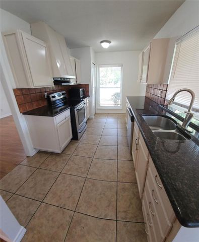 1900 Apple Valley Road, Plano, TX 75023