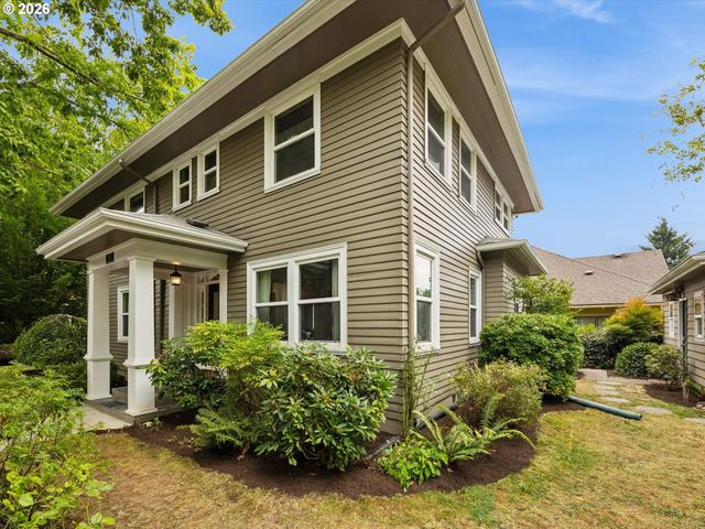 1130 Ne BRAZEE St, Portland, OR 97212