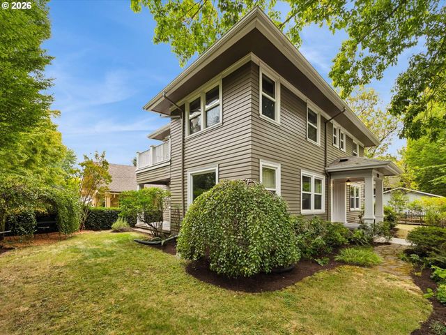 1130 Ne BRAZEE St, Portland, OR 97212