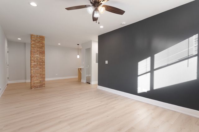 6758 N Sheridan Avenue 235, Chicago, IL 60626