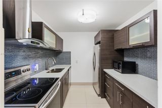 3625 N Country Club Dr 402, Aventura, FL 33180