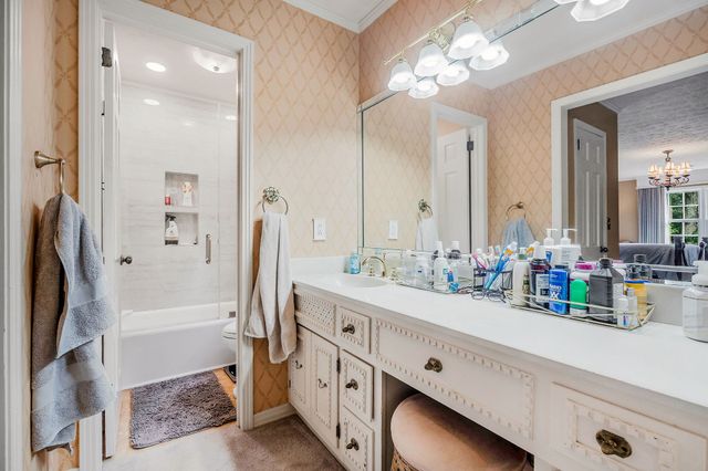 1400 Thomas Cir, Cookeville, TN 38506