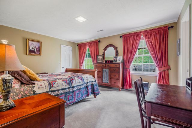 1400 Thomas Cir, Cookeville, TN 38506