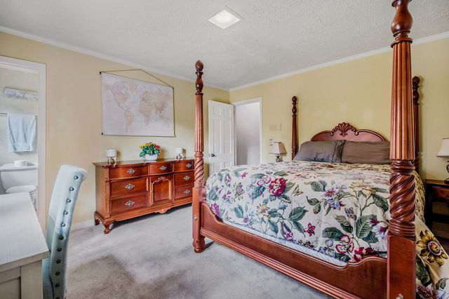 1400 Thomas Cir, Cookeville, TN 38506