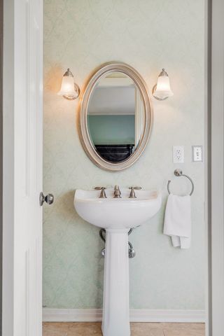 1400 Thomas Cir, Cookeville, TN 38506