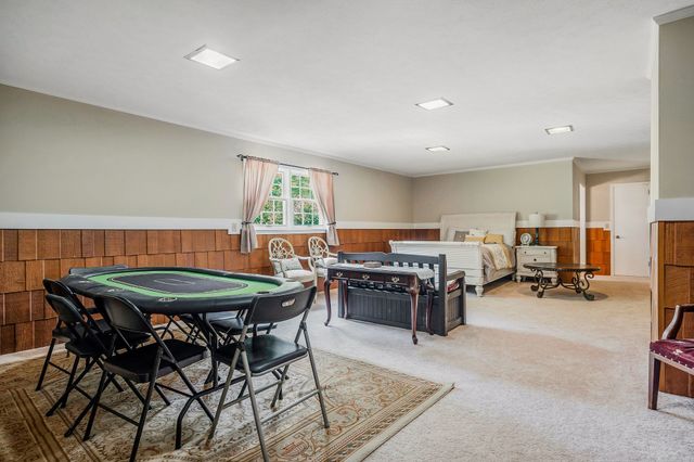 1400 Thomas Cir, Cookeville, TN 38506