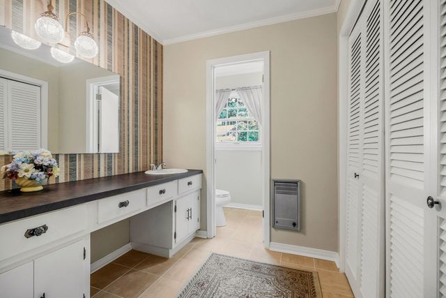 1400 Thomas Cir, Cookeville, TN 38506