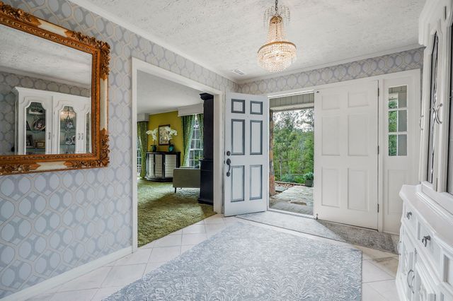 1400 Thomas Cir, Cookeville, TN 38506