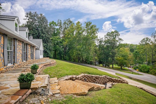 1400 Thomas Cir, Cookeville, TN 38506