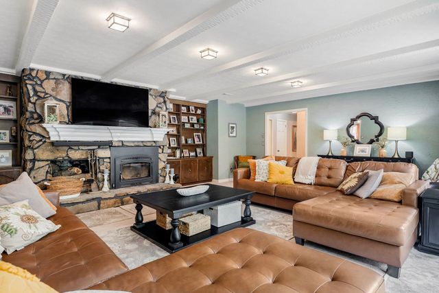 1400 Thomas Cir, Cookeville, TN 38506