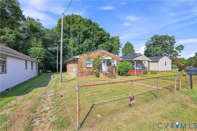326 N Old Church St, Petersburg, VA 23803