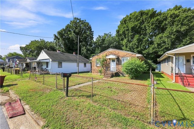 326 N Old Church St, Petersburg, VA 23803