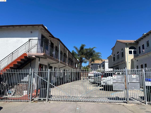 2334 E 15th Street, Oakland, CA 94601