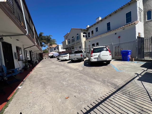 2334 E 15th Street, Oakland, CA 94601