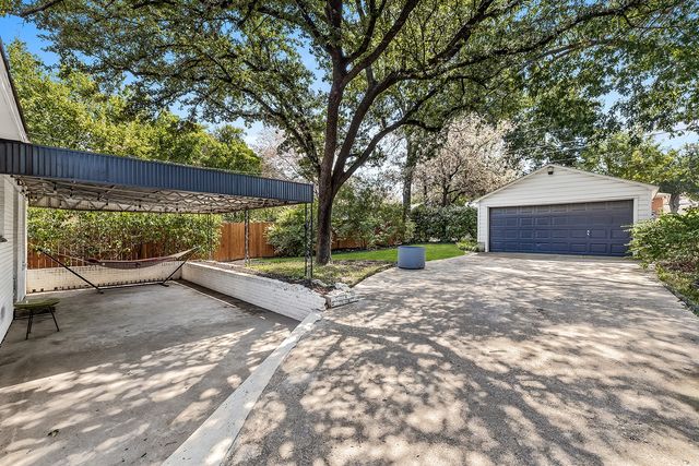 2010 Elmwood Boulevard, Dallas, TX 75224
