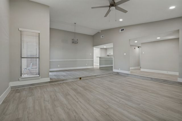 7334 Oakmore Drive, Dallas, TX 75249