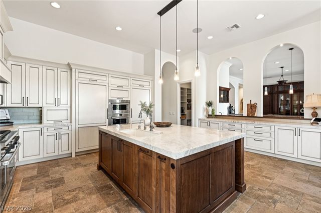 8 Greely Club Trail, Henderson, NV 89052