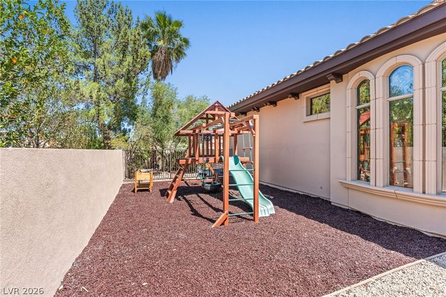 8 Greely Club Trail, Henderson, NV 89052