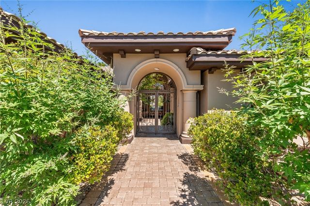 8 Greely Club Trail, Henderson, NV 89052