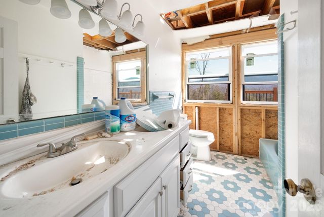 59 Faircrest Road, Asheville, NC 28804