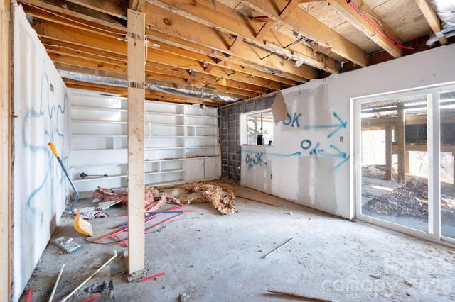 59 Faircrest Road, Asheville, NC 28804