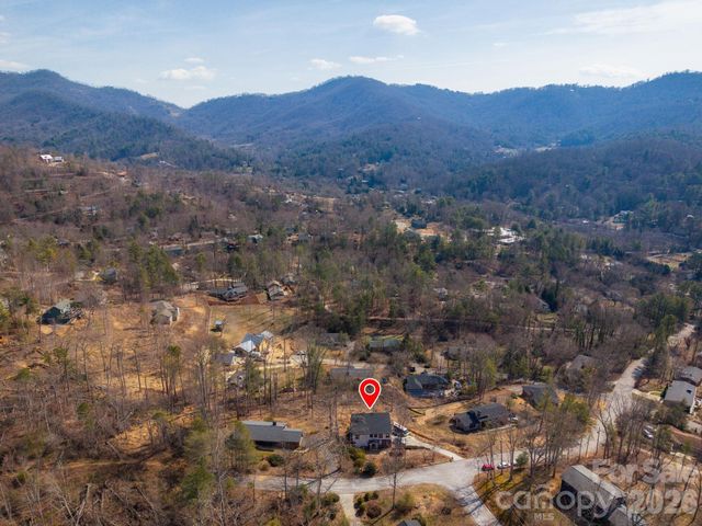 59 Faircrest Road, Asheville, NC 28804