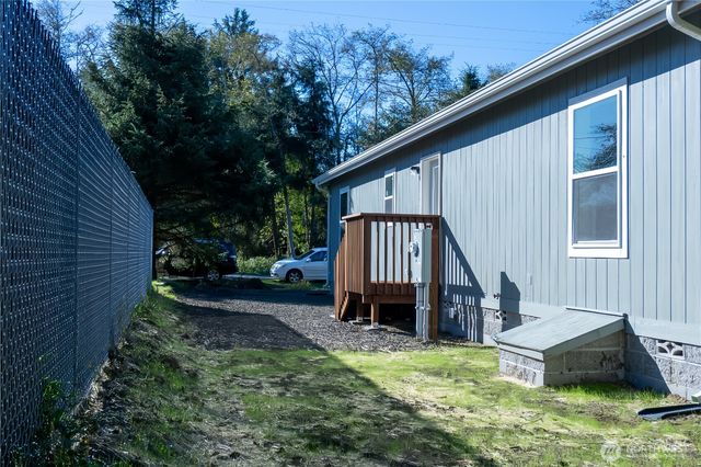 202 E Rain Street, Ocean Shores, WA 98569