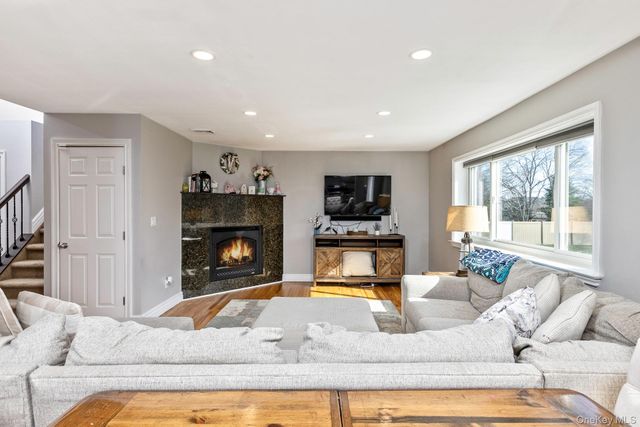 503 Weeks Avenue, Manorville, NY 11949