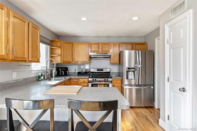 503 Weeks Avenue, Manorville, NY 11949